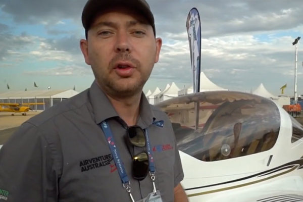 Gerard Kitt discussing the TL-Ultralight Sting S4