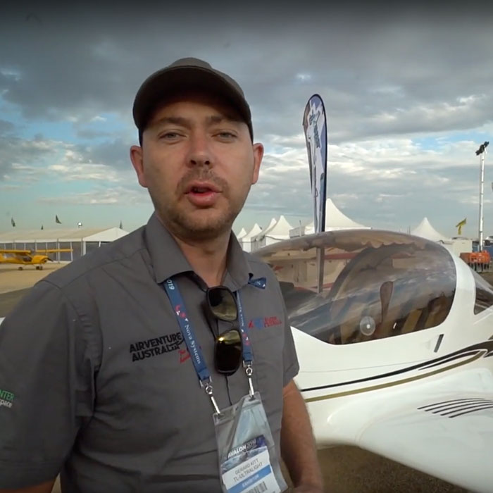 Gerard Kitt discussing the TL-Ultralight Sting S4